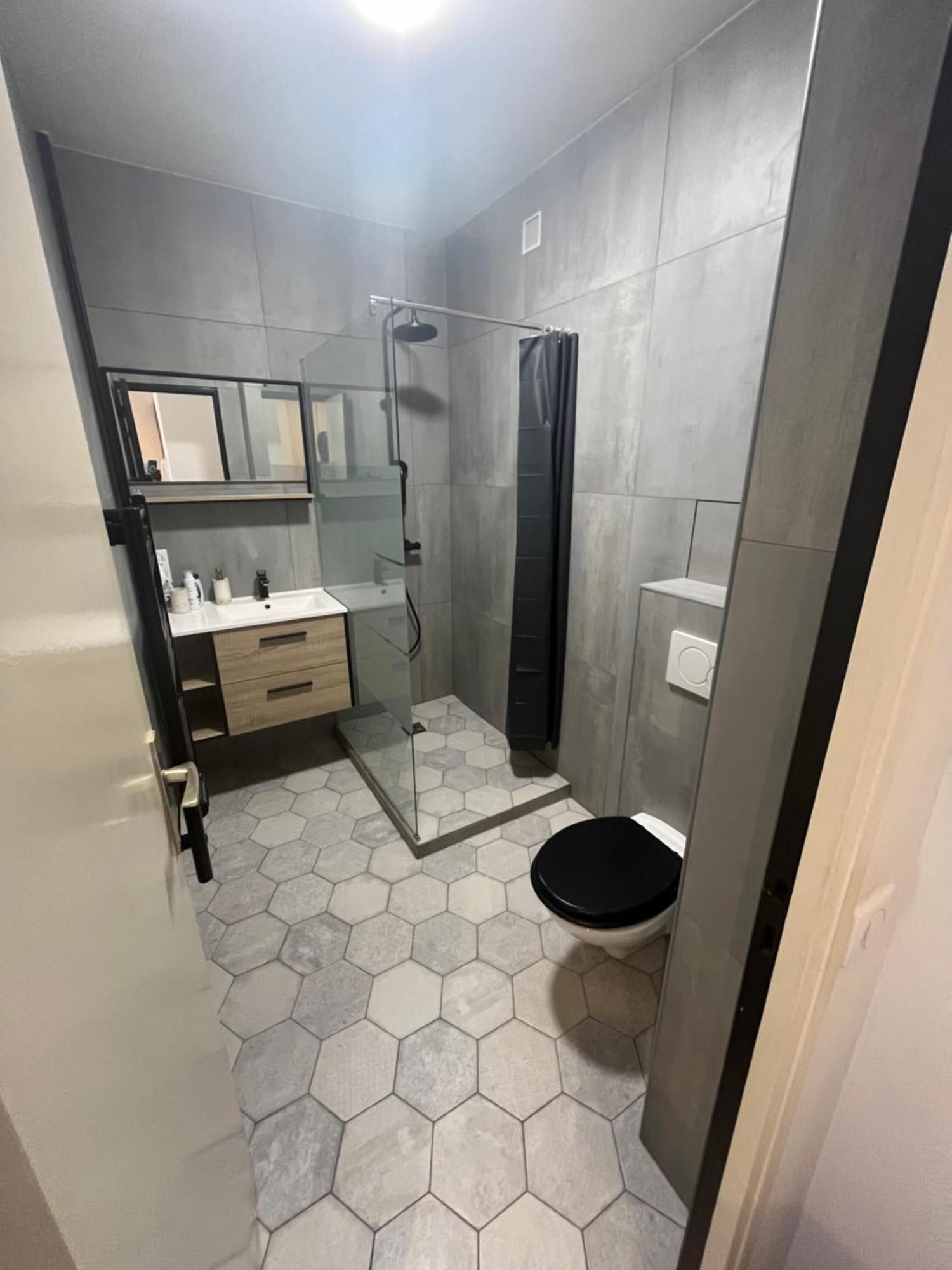 Le Borrigo Pick Up Airport Apartment Menton Luaran gambar